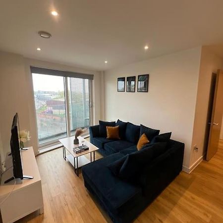 2 Bed Corner Apartment With Gym Manchester Eksteriør billede
